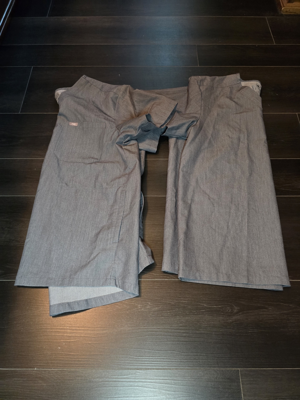 Figs Women's Scrub Tops in Heather Gray